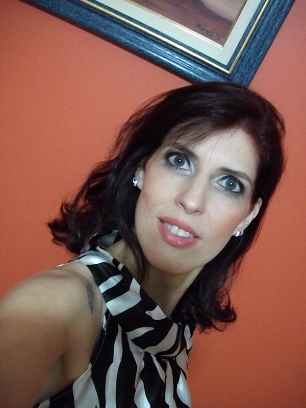 Date this athletic Brazil girl Simone from Joinville BR6170