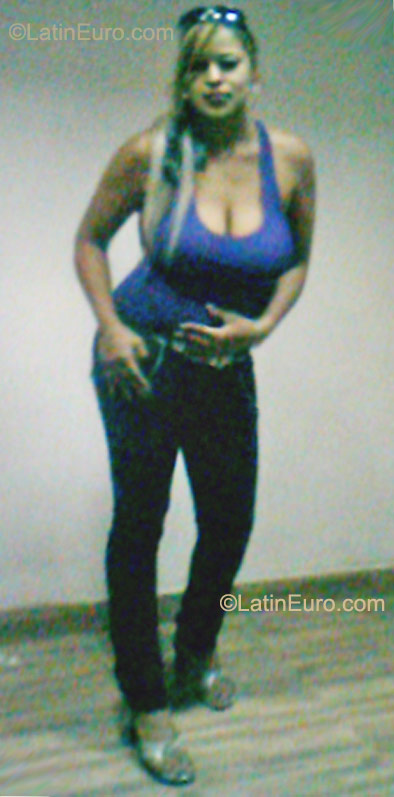 Date this stunning Mexico girl Angelyn from Guadalajara MX512