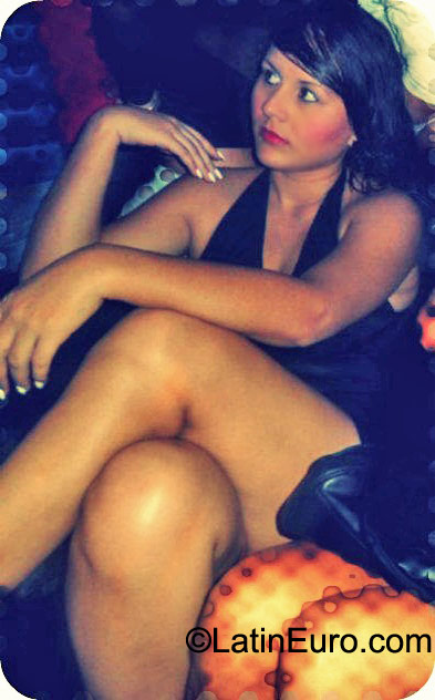 Date this fun Colombia girl Mayerling from Armenia CO8615