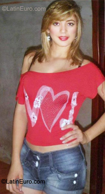 Date this passionate Colombia girl Dani from Bucaramanga CO8620