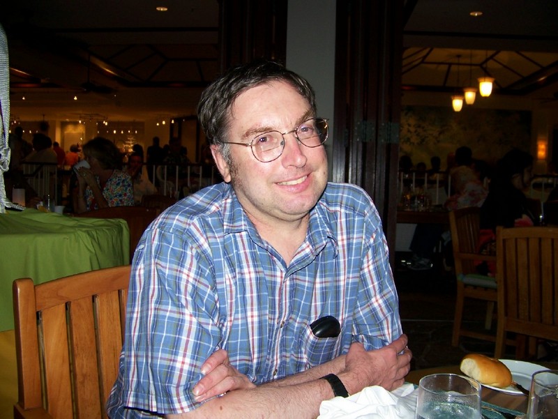 Date this happy United States man Filmmusiclover from San Rafael US11831