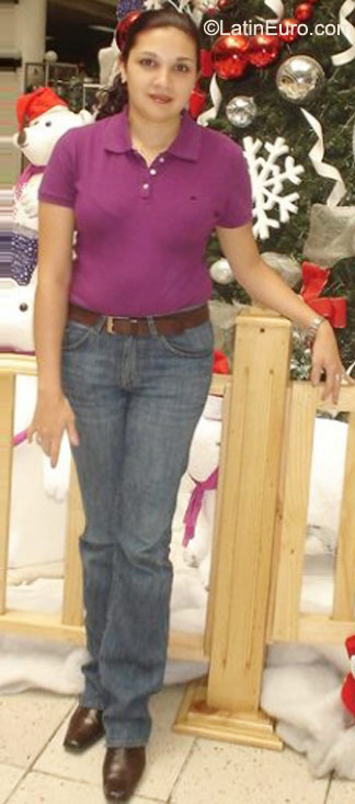 Date this nice looking Costa Rica girl Daniella from San Jose CR141