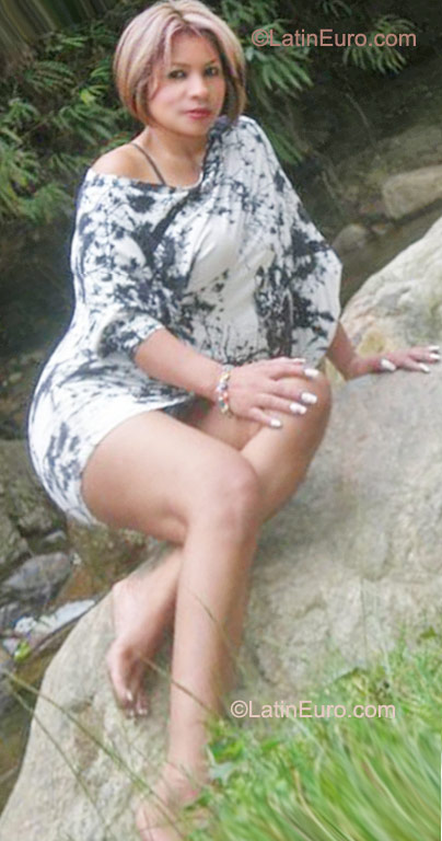 Date this lovely Colombia girl Mia2012 from Medellin CO8655