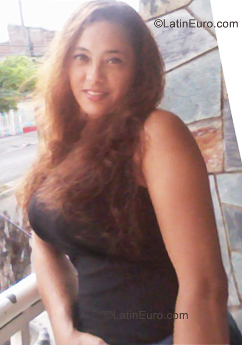 Date this lovely Colombia girl Martha Isabel from Cali CO8686