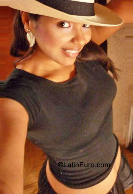 Date this stunning Colombia girl Diana from Bogota CO8711