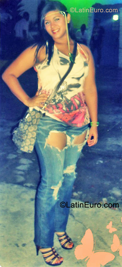 Date this athletic Colombia girl Muneca from Barranquilla CO8895