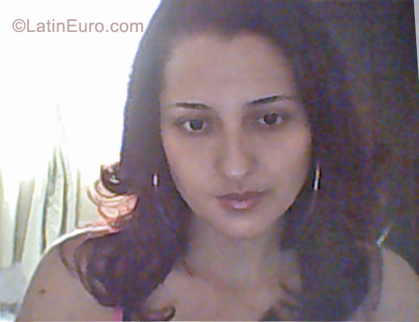 Date this charming Colombia girl Yenny from Medellin CO8717