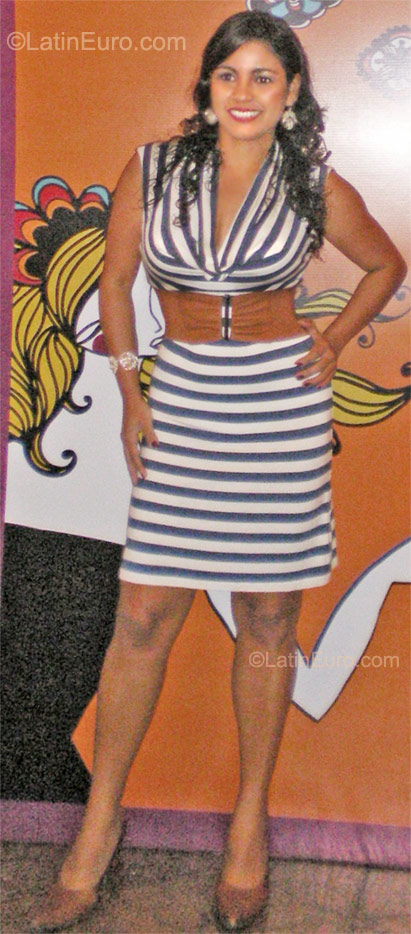 Date this delightful Colombia girl Marlen from Medellin CO8750