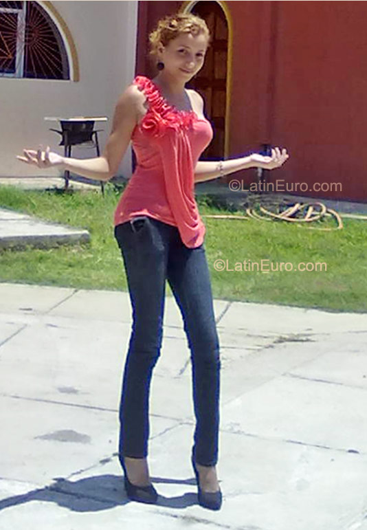 Date this pretty Nicaragua girl Lale from Managua NI73