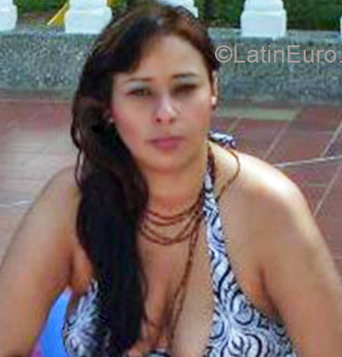 Date this young Colombia girl Diana from Medellin CO8826