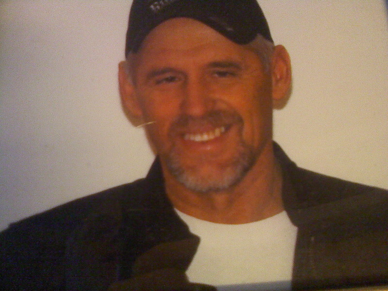 Date this hard body United States man Albert from Chatt US11965