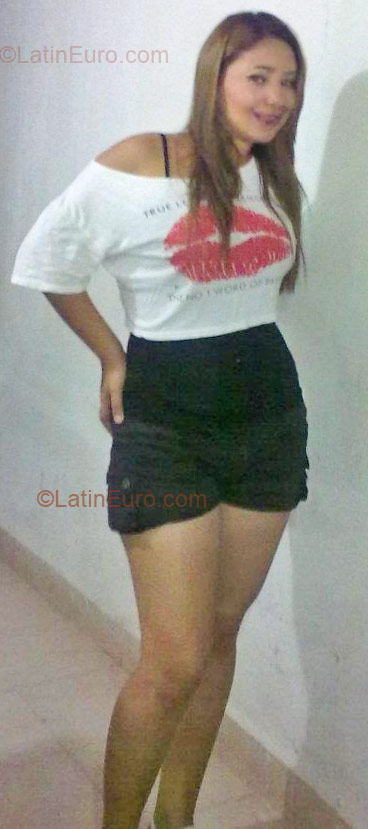 Date this sultry Colombia girl Anniita from Cartagena CO8858