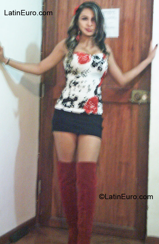 Date this pretty Colombia girl Katherine from Cali CO8877