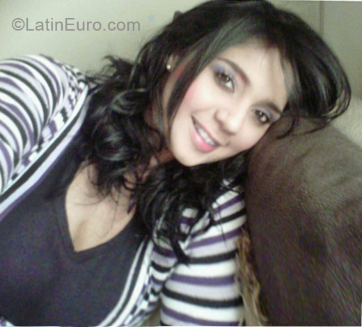 Date this young Colombia girl Nathalia from Medellin CO11214