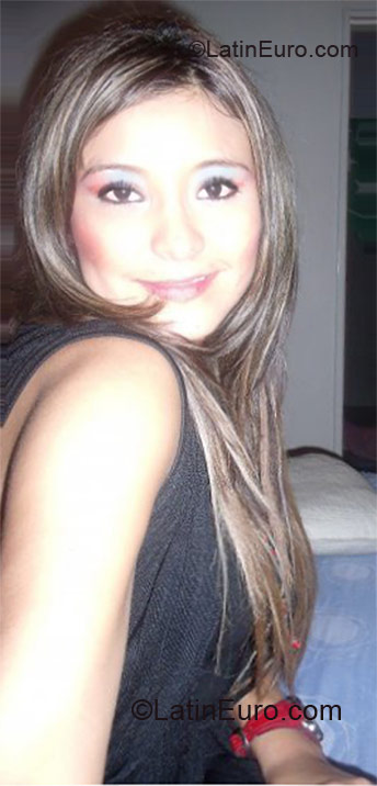 Date this hot Colombia girl Andrea Julieth from Medellin CO8897