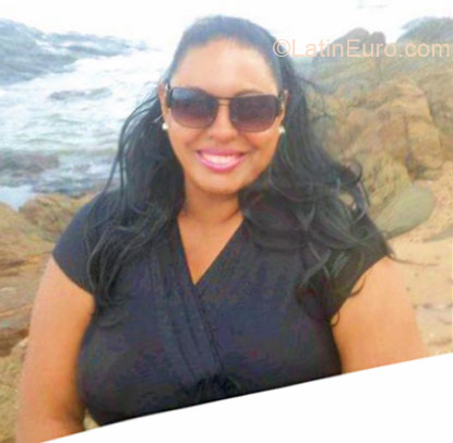 Date this attractive Brazil girl Andreia from Sao Paulo BR6252