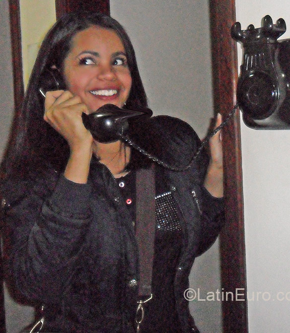 Date this nice looking Brazil girl Ana Paula from Sao Paulo BR9385