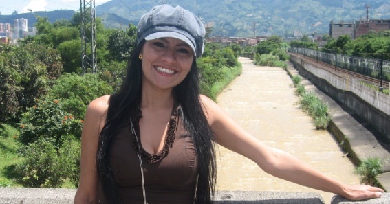 Date this nice looking Colombia girl Patricia from Medellin CO8960