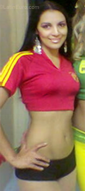 Date this tall El Salvador girl Nina from San Salvador SV29
