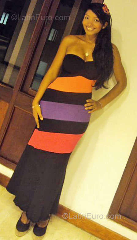 Date this exotic Colombia girl Angie from Cartagena CO8978