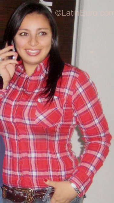 Date this fun Colombia girl Yuly from Bogota CO8983