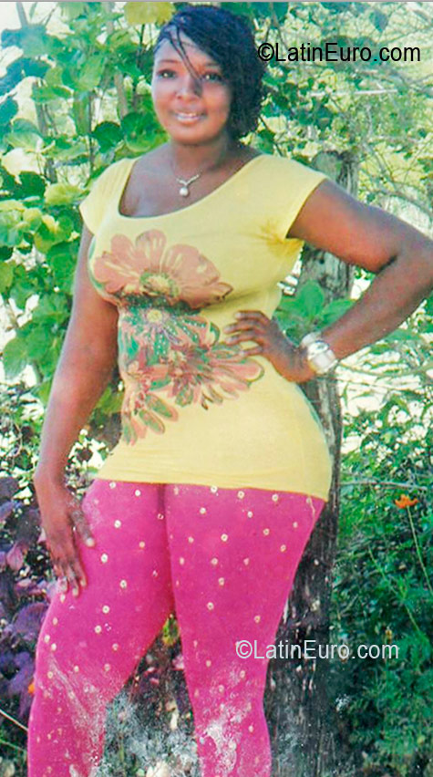 Date this pretty Jamaica girl Tashi from St Mary JM902