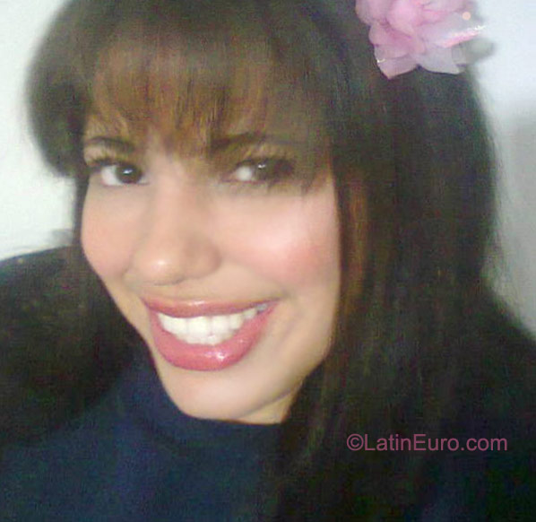 Date this sensual Colombia girl Whendy from Medellin CO11830