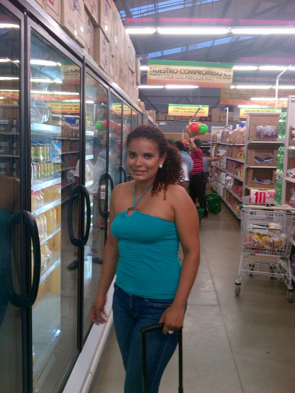 Date this exotic Honduras girl Nelsy from Ceiba, Atlantida HN556