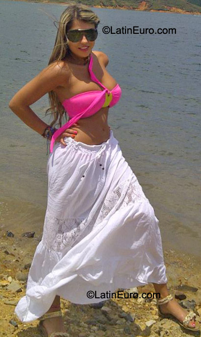 Date this attractive Colombia girl Andrejmd from Pereira CO9193