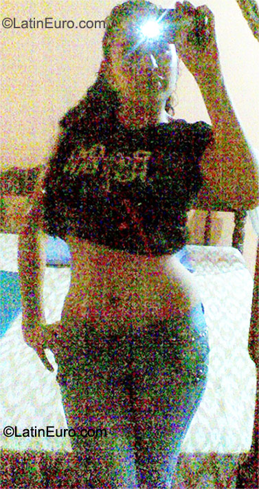 Date this tall Honduras girl Evelyn from Tocoa HN565