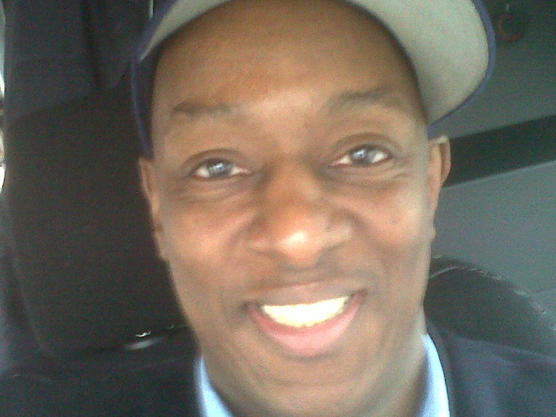 Date this happy United States man PANASONIC from Bronx US12196