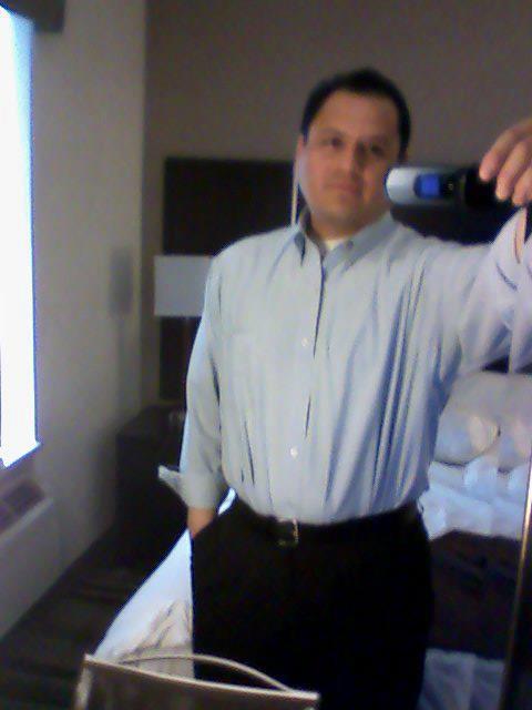 Date this voluptuous United States man Vicente from Queens US12201