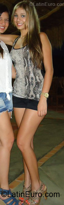 Date this foxy Colombia girl Candy from Sincelejo CO9254