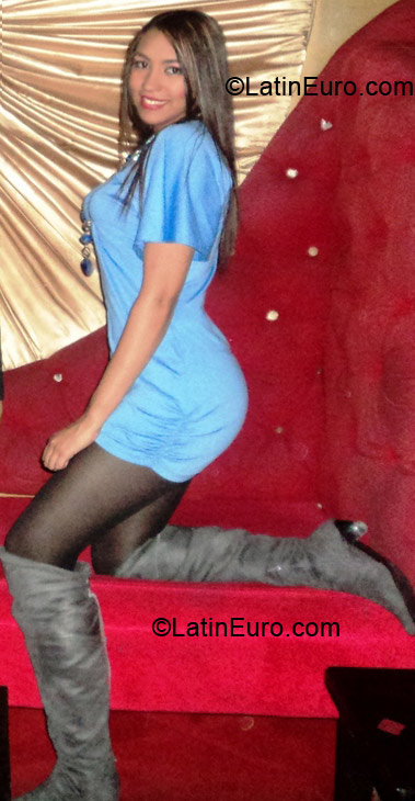 Date this good-looking Colombia girl Aileen from Bogotá CO9441