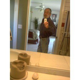 Date this delightful United States man Andythedogmanaz from Phoenix US12240