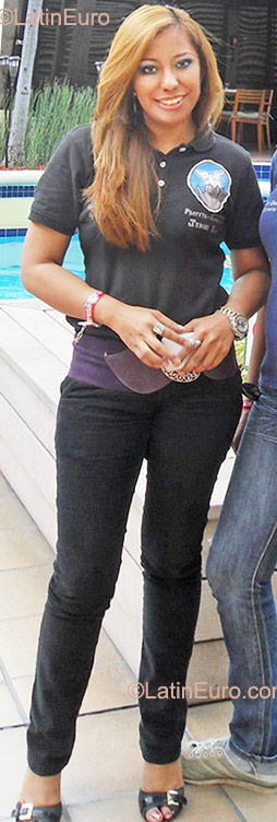 Date this georgeous Honduras girl Yami from Tegucigalpa HN577