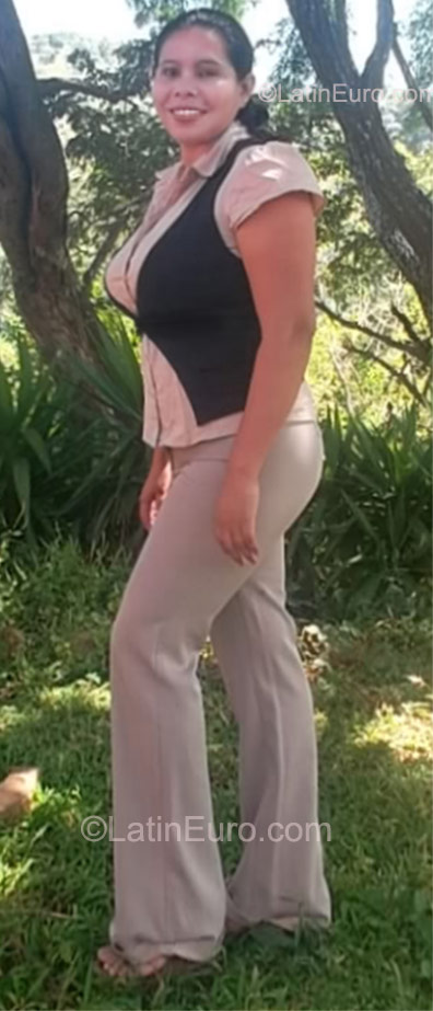 Date this tall El Salvador girl Sonia from El Salvador SV34