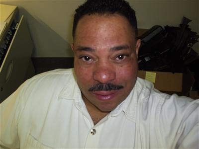 Date this nice looking United States man Will-I-AM from Detroit US12333