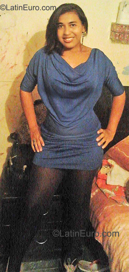 Date this passionate Colombia girl Jacelin from Barranquilla CO9437