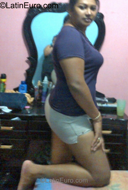 Date this athletic Honduras girl Lesbia from Tocoa HN593