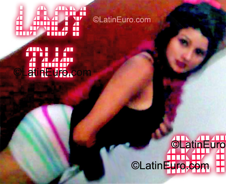 Date this athletic Colombia girl Lady from Medellin CO9478