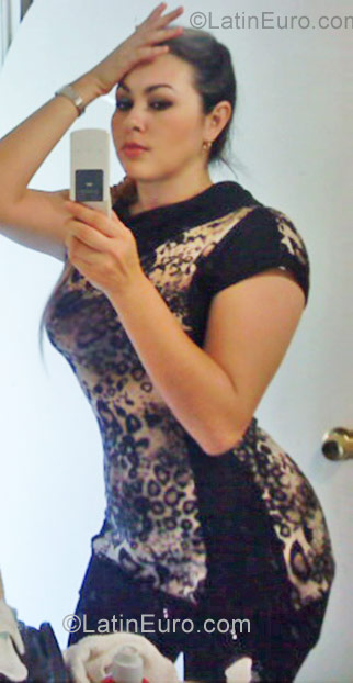 Date this hot Mexico girl Enriqueta from Guadalajara MX737