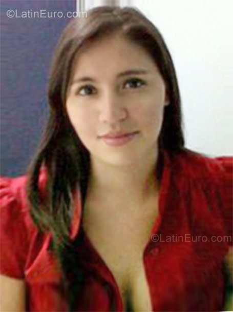 Date this tall Honduras girl Nelly from Tegucigalpa HN614