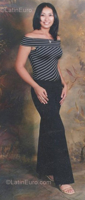 Date this sultry Colombia girl Luisita from Bogota CO9563