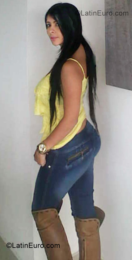 Date this beautiful Colombia girl Luisa from Pereira CO9659