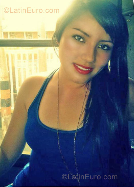 Date this georgeous Colombia girl Nury from Bogota CO9676