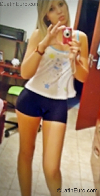 Date this beautiful Brazil girl Indai from Brasília BR7965