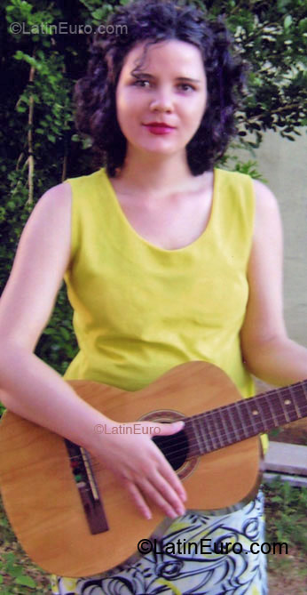 Date this foxy Brazil girl Ana from BAURU BR6613