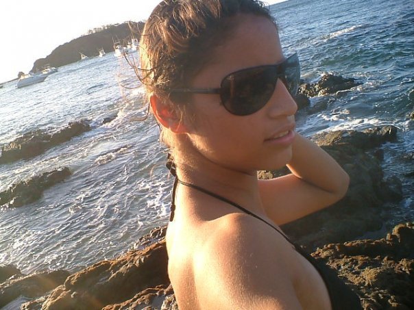 Date this attractive Costa Rica girl Adriana from Liberia CR206