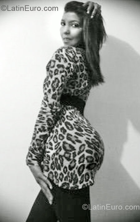 Date this passionate Colombia girl Yurly from Bogota CO9769